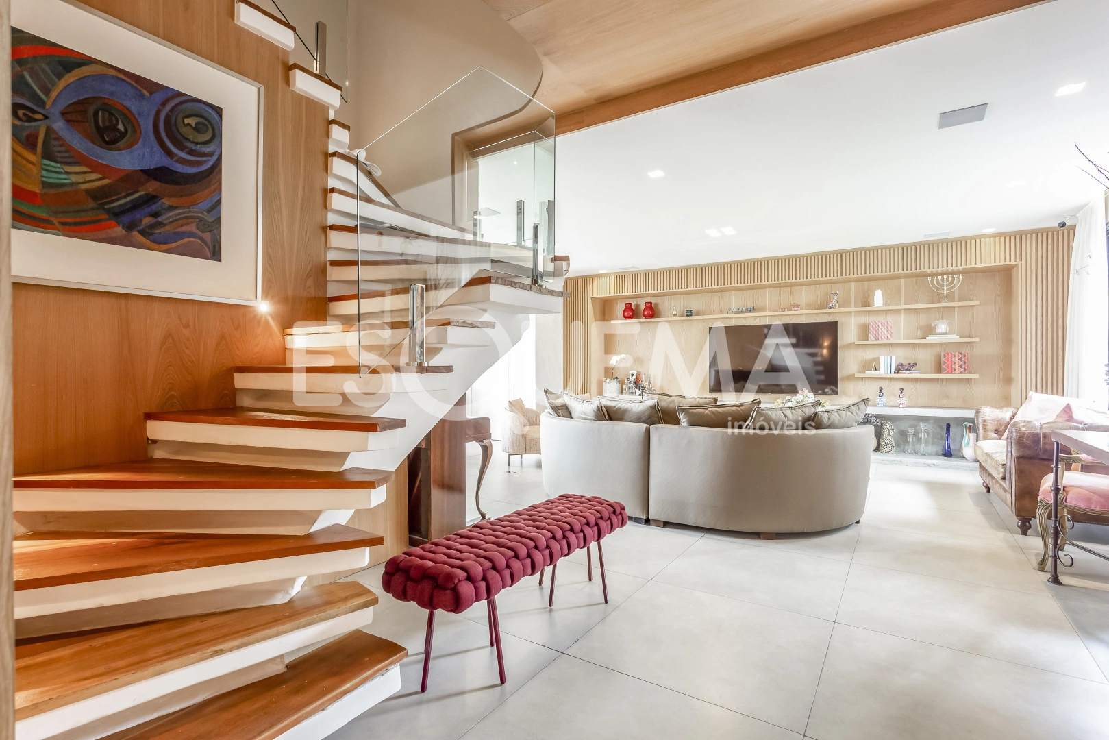 Casa reformada em rua fechada - Imagem 5