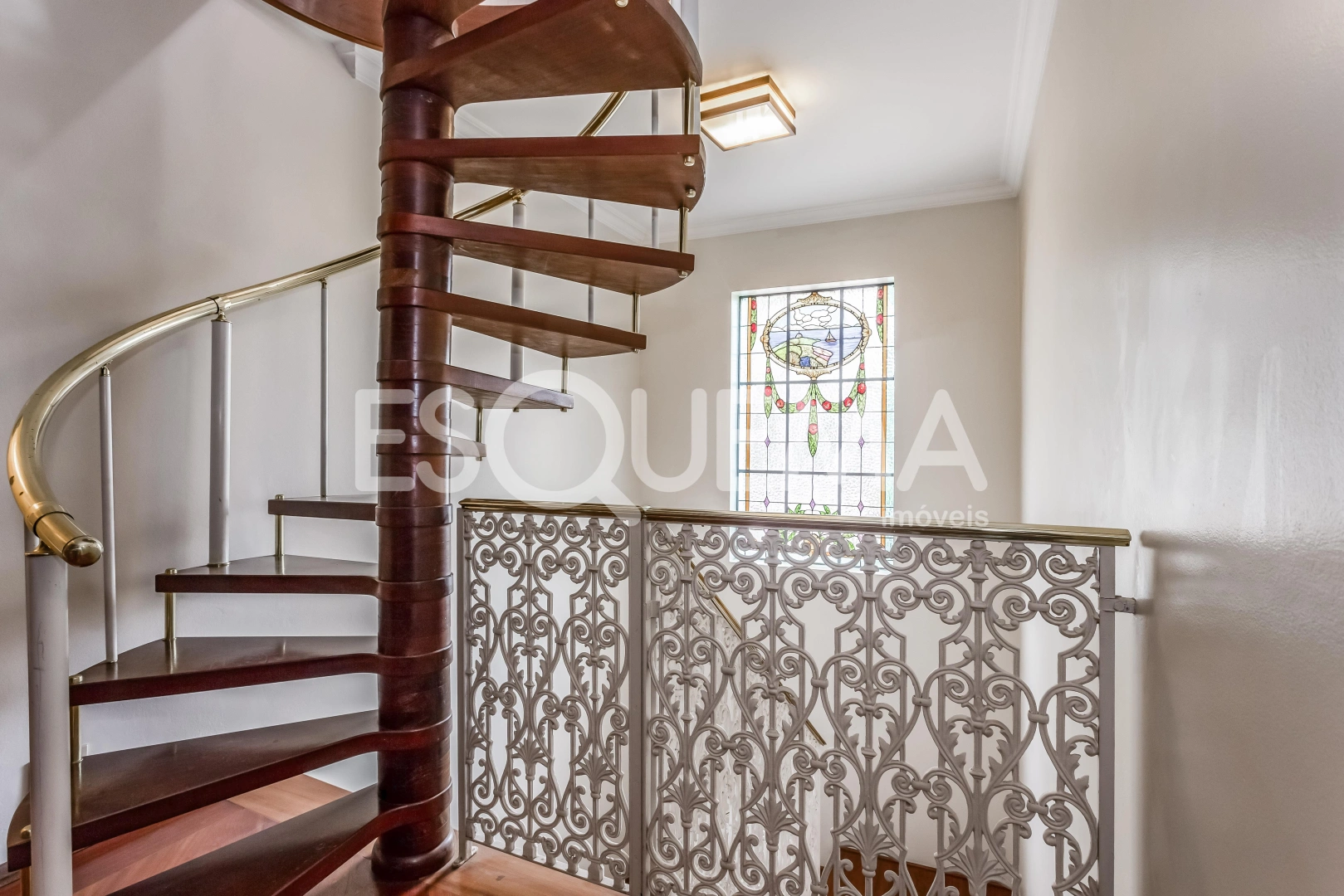 Casa em rua arborizada e próxima ao Parque Ibirapuera - Imagem 13