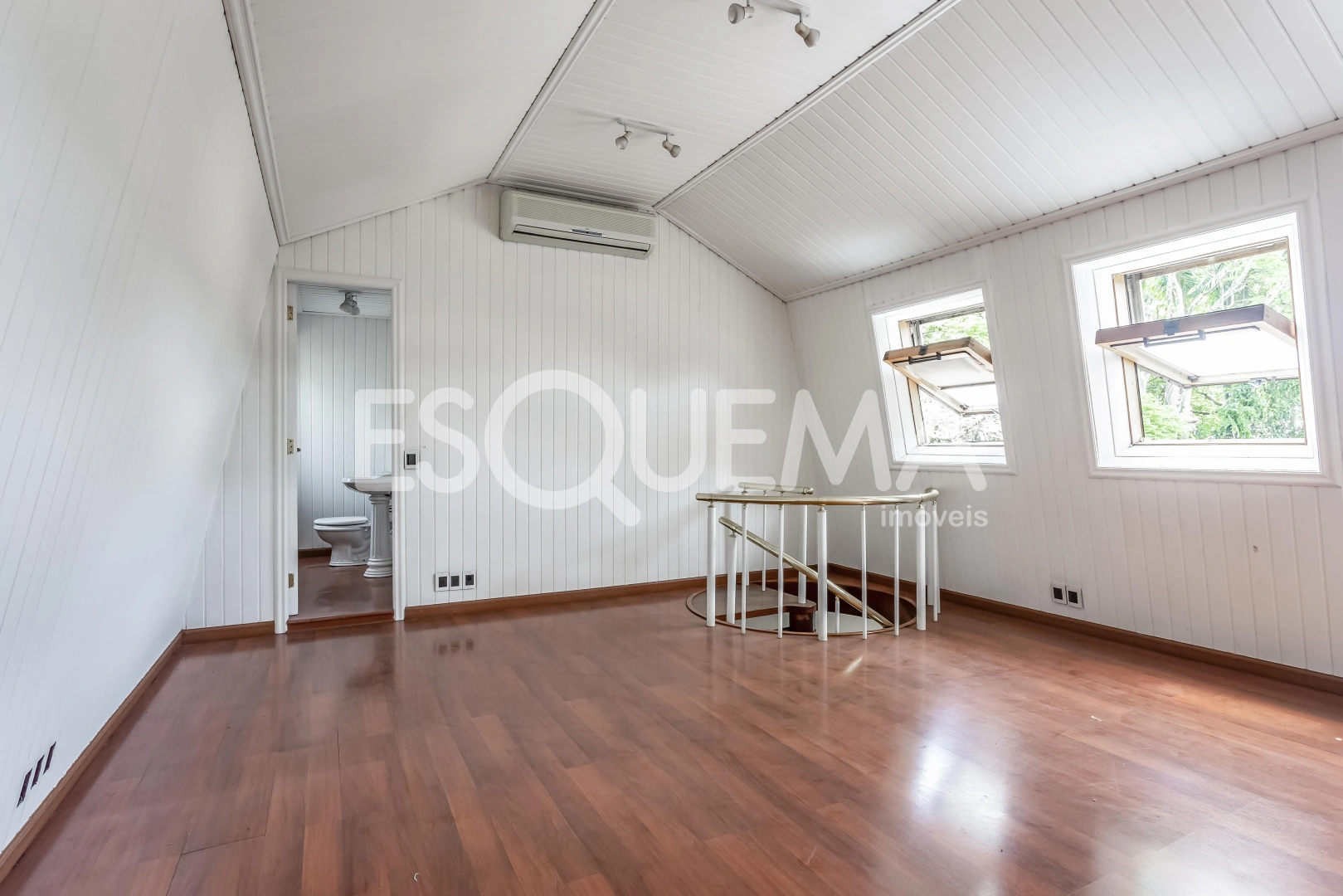Casa em rua arborizada e próxima ao Parque Ibirapuera - Imagem 14