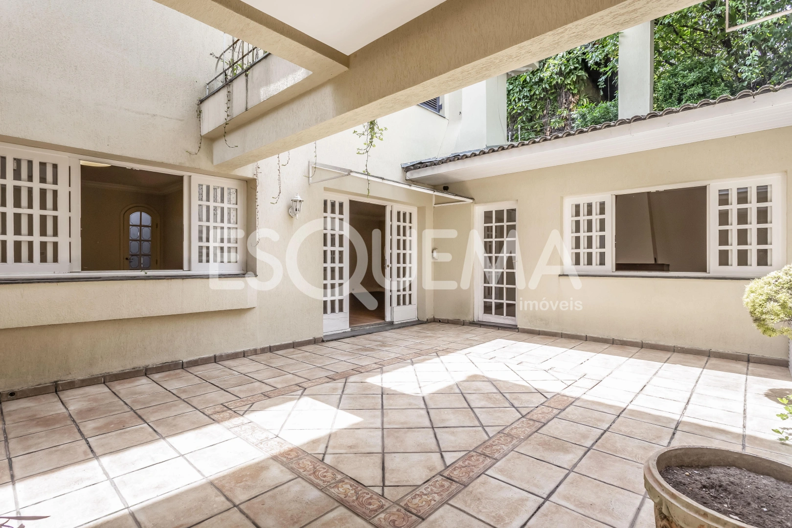 Casa em rua arborizada e próxima ao Parque Ibirapuera - Imagem 6