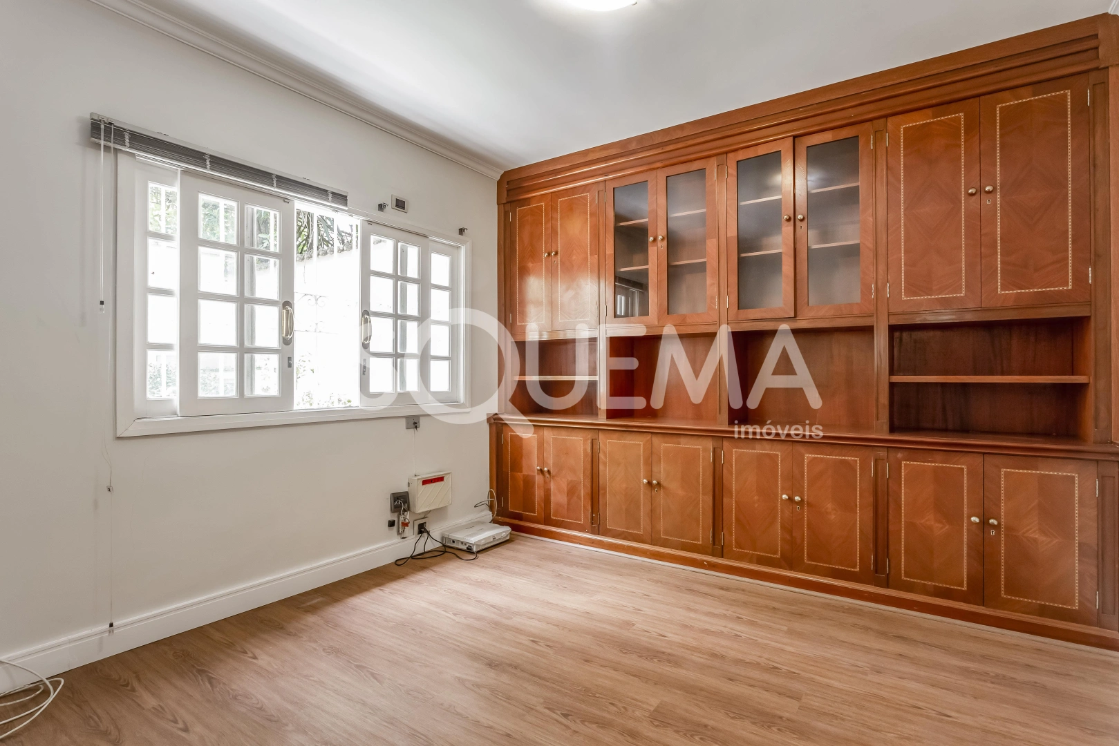 Casa em rua arborizada e próxima ao Parque Ibirapuera - Imagem 7