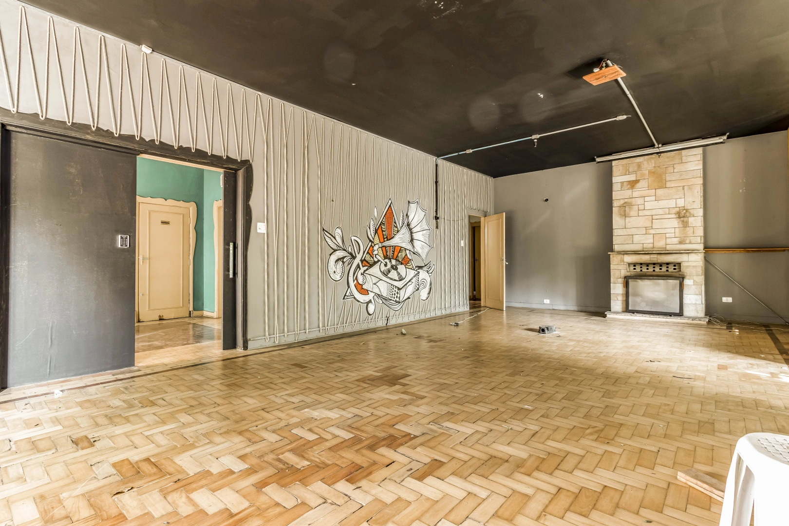 Imóveis comerciais em terreno amplo - Imagem 5