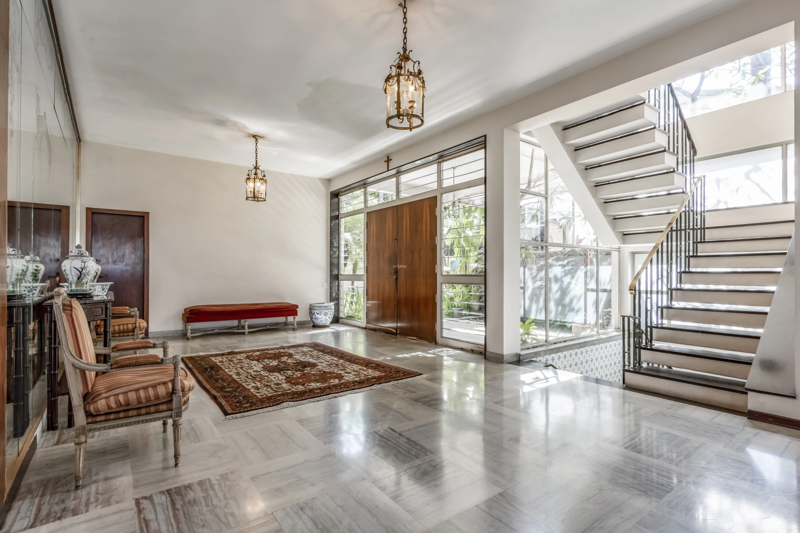 Casa em rua fechada - Imagem 2