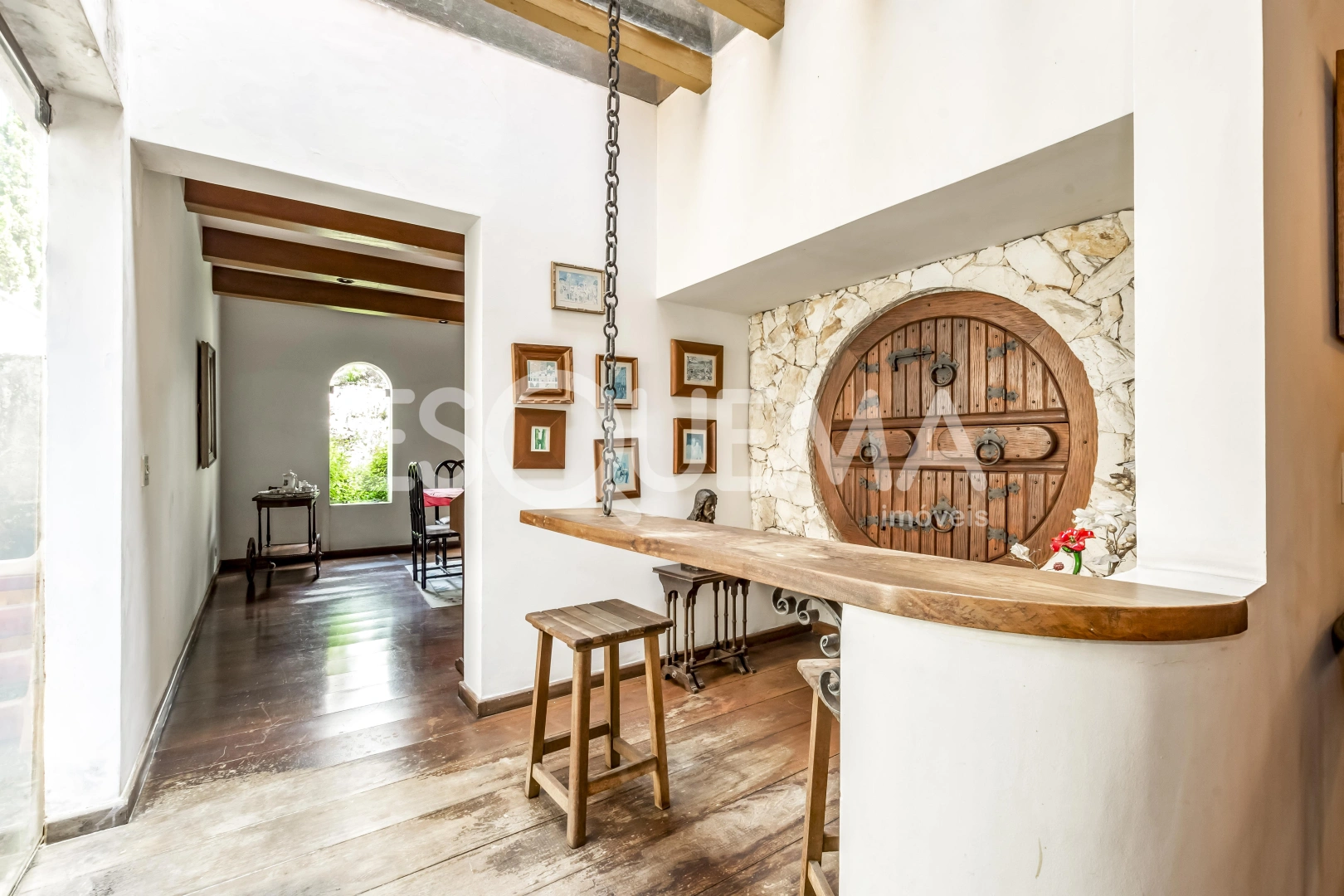 Casa para reforma em rua arborizada - Imagem 11