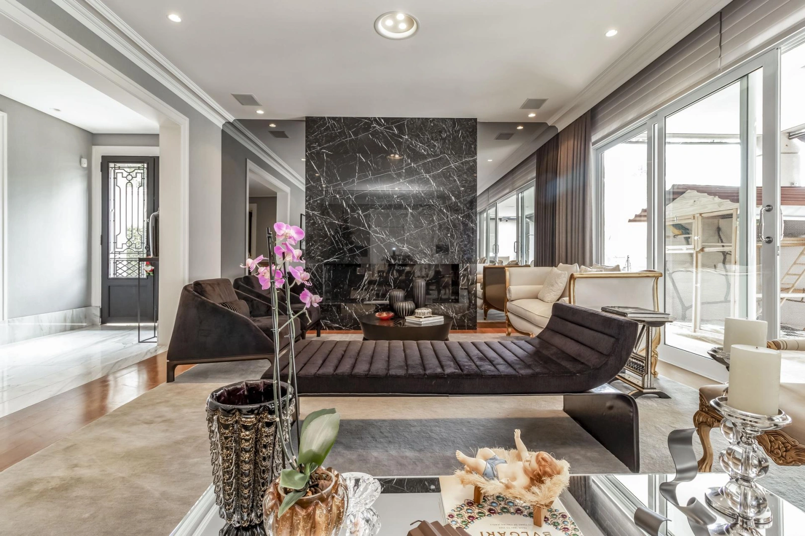 Casa reformada com espaço gourmet e piscina - Imagem 12
