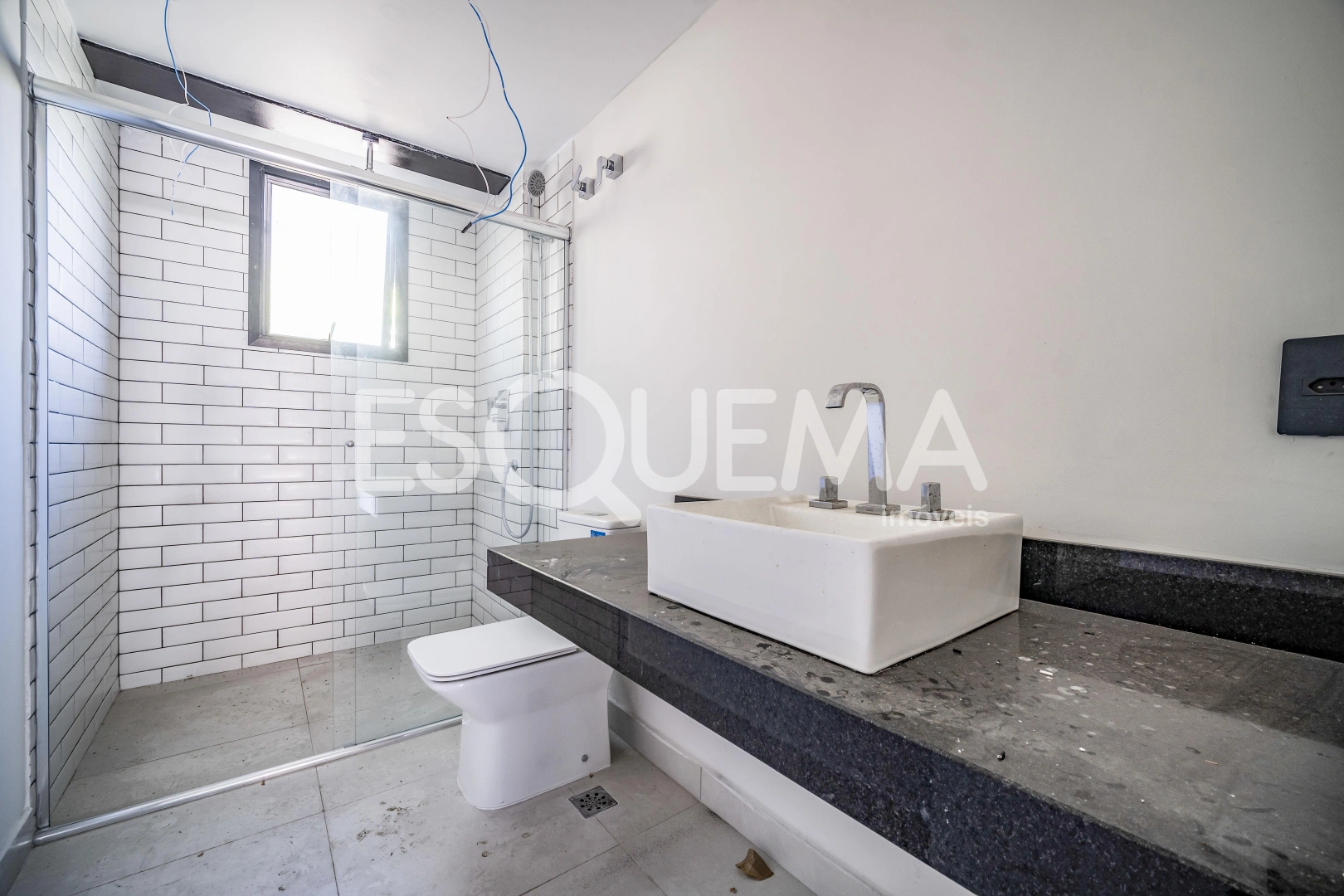 Casa nova e moderna recém-construída - Imagem 8