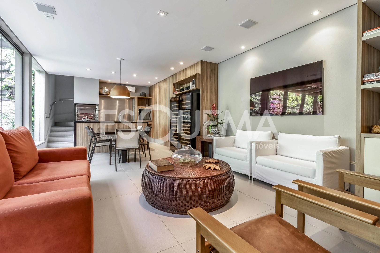 Casa reformada em rua tranquila e segura - Imagem 5