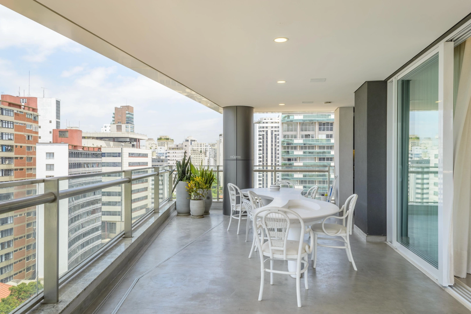 Apartamento em prédio icônico com arquitetura premiada - Imagem 10