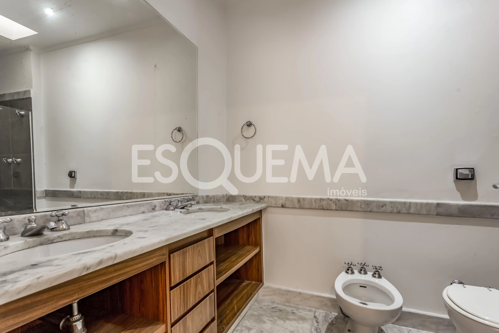 Casa de vila em localização cobiçada - Imagem 8