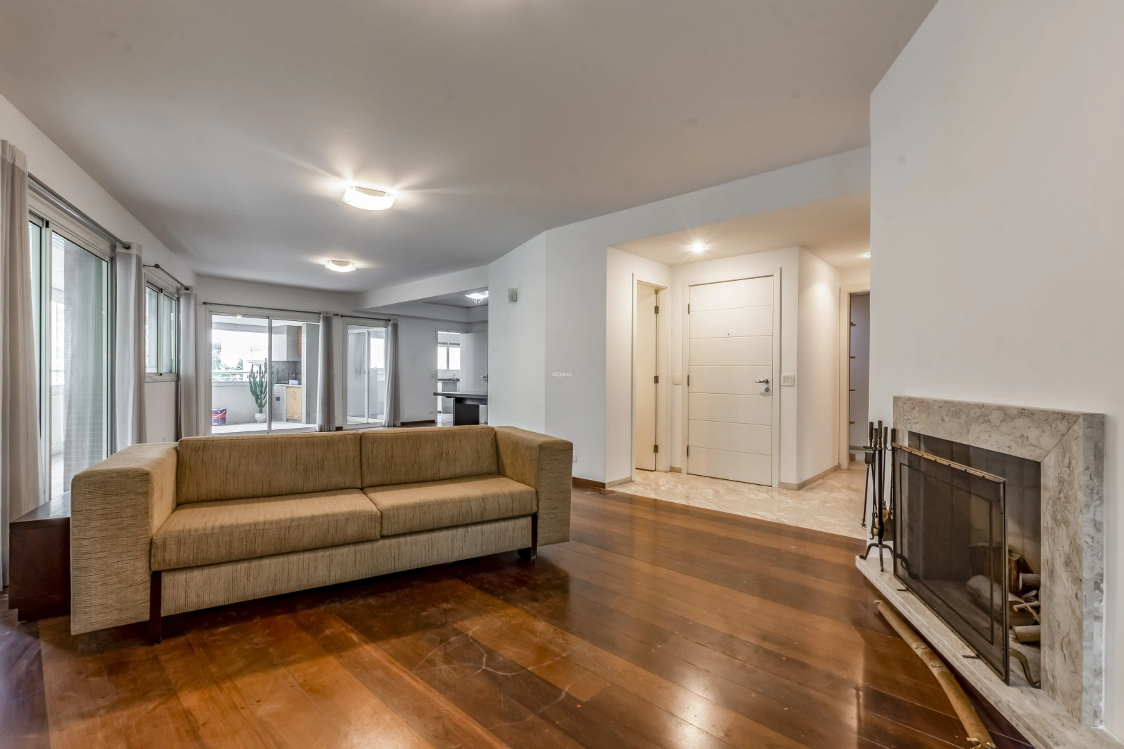 Apartamento amplo com varanda gourmet - Imagem 12
