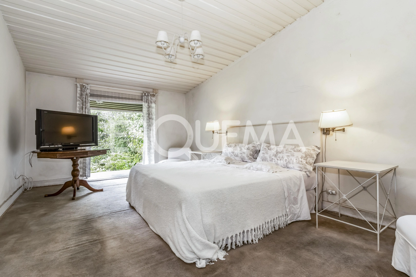 Casa com vista para o verde em rua fechada - Imagem 14