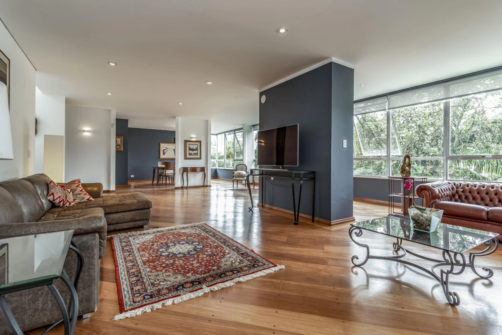 Casa reformada com vista privilegiada - Imagem 2