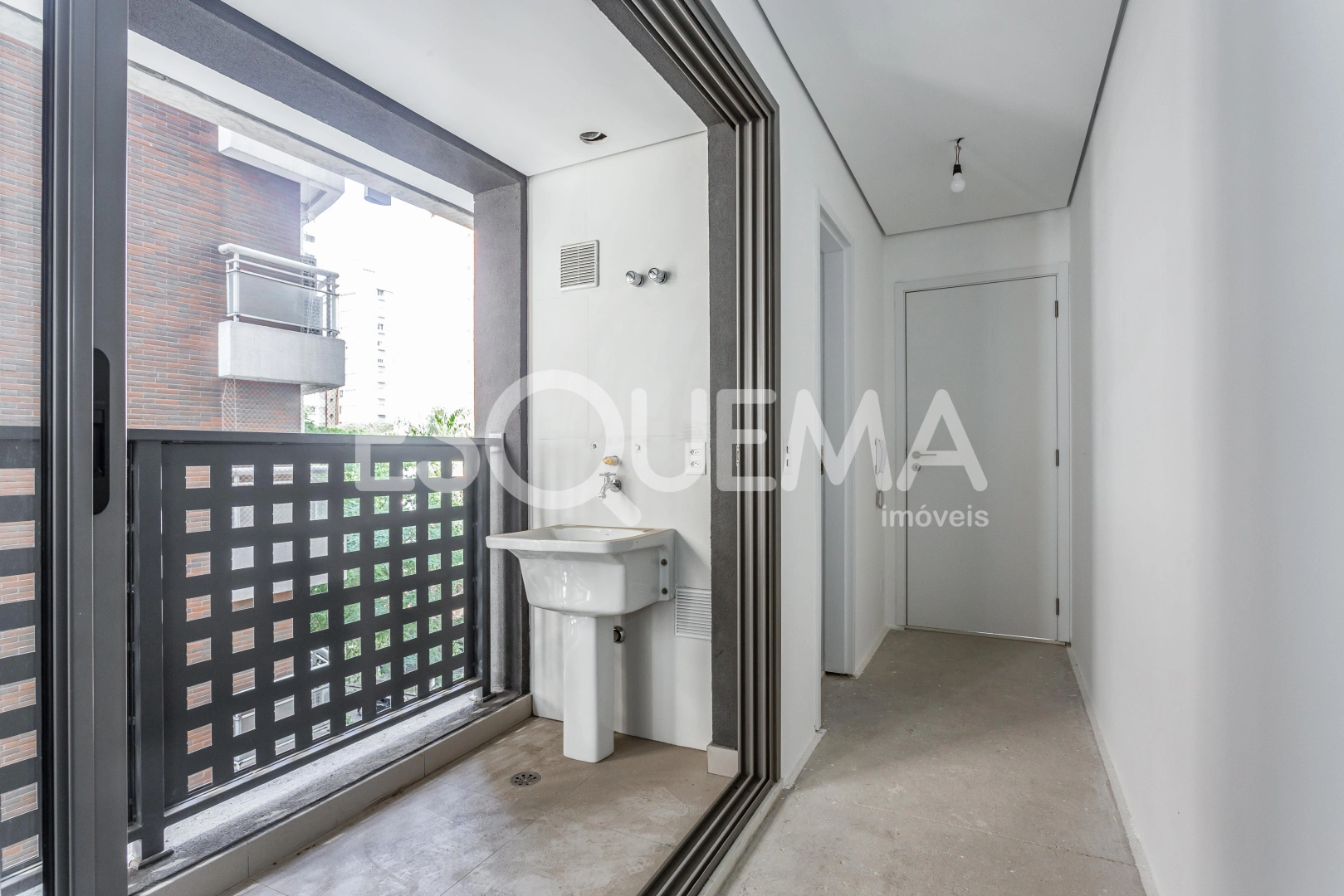 Apartamento moderno com pé-direito duplo - Imagem 11