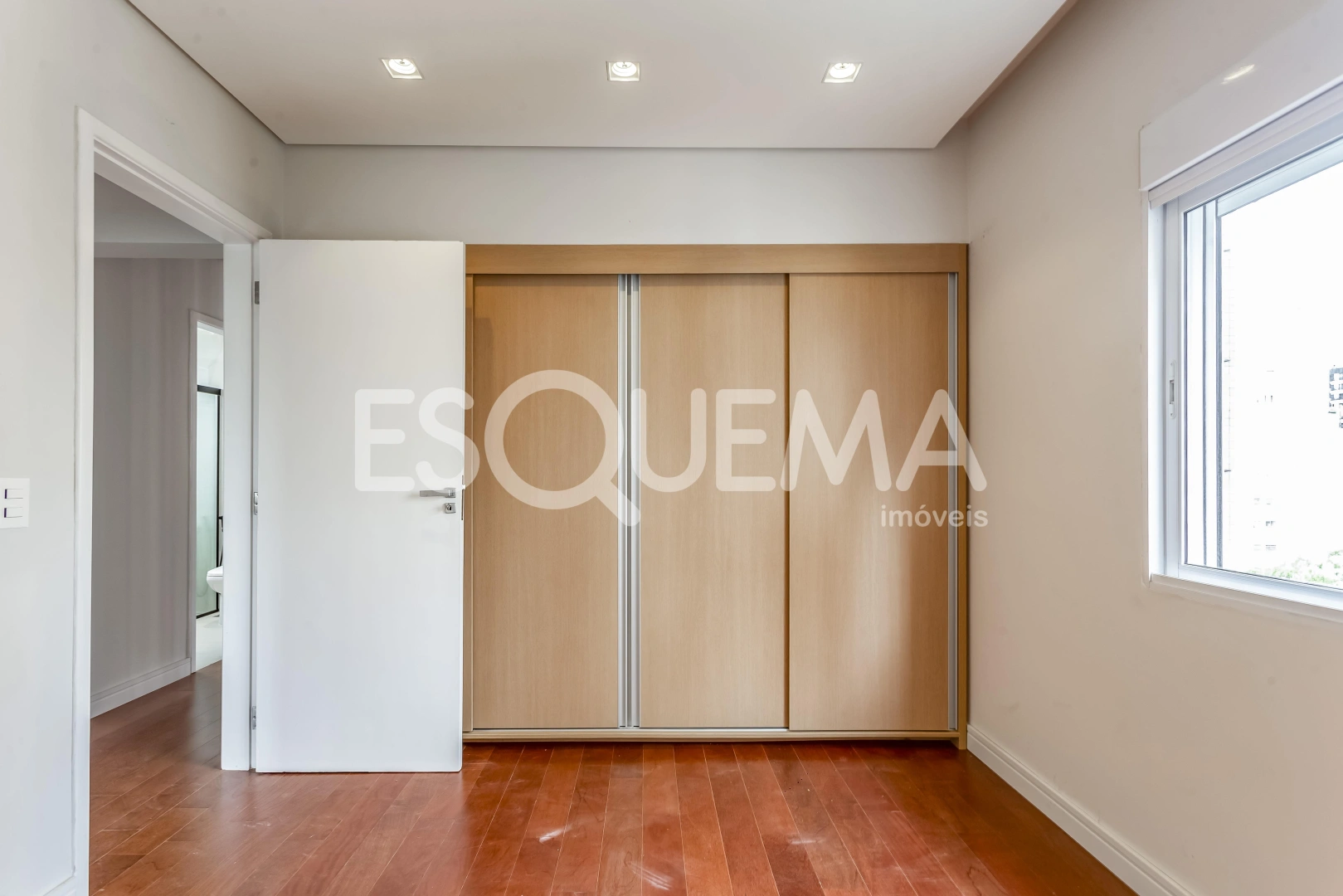 Apartamento amplo e moderno - Imagem 8