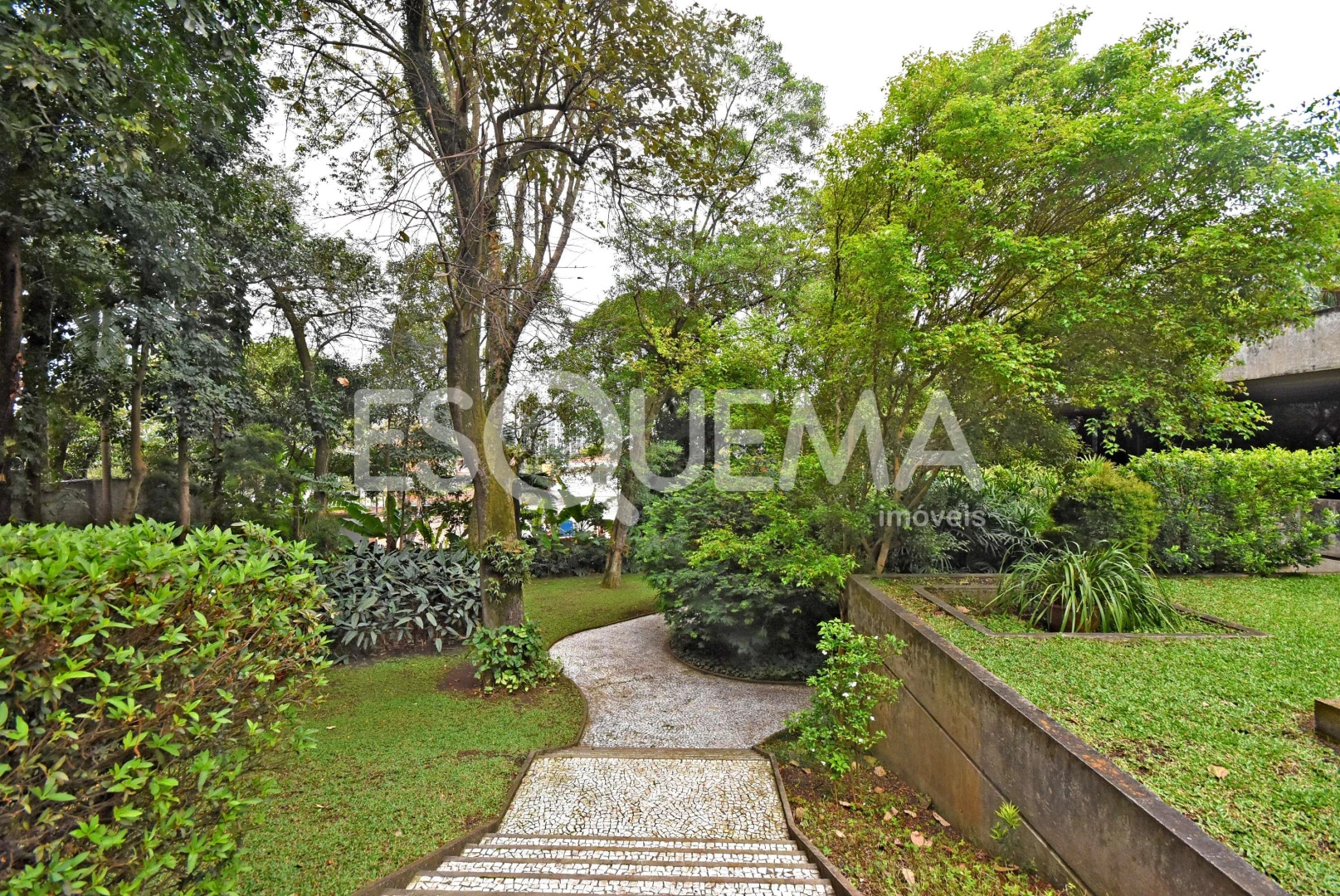 Casa em localização nobre - Imagem 9