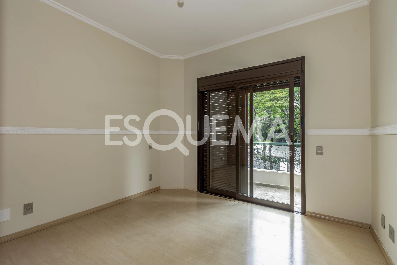 Apartamento amplo e iluminado em localização privilegiada - Imagem 15
