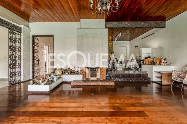 Casa para reforma em localização privilegiada no Jardim Europa