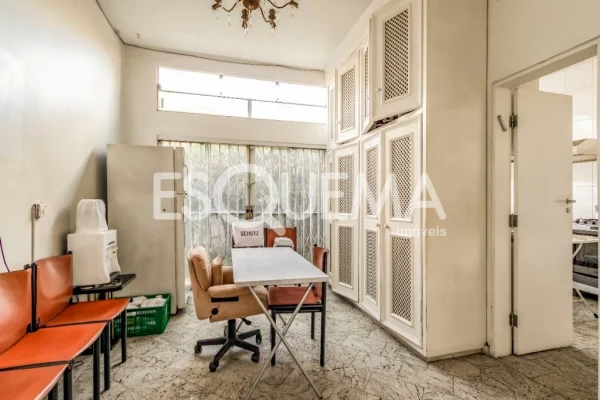 Casa para reforma em localização privilegiada no Jardim Europa