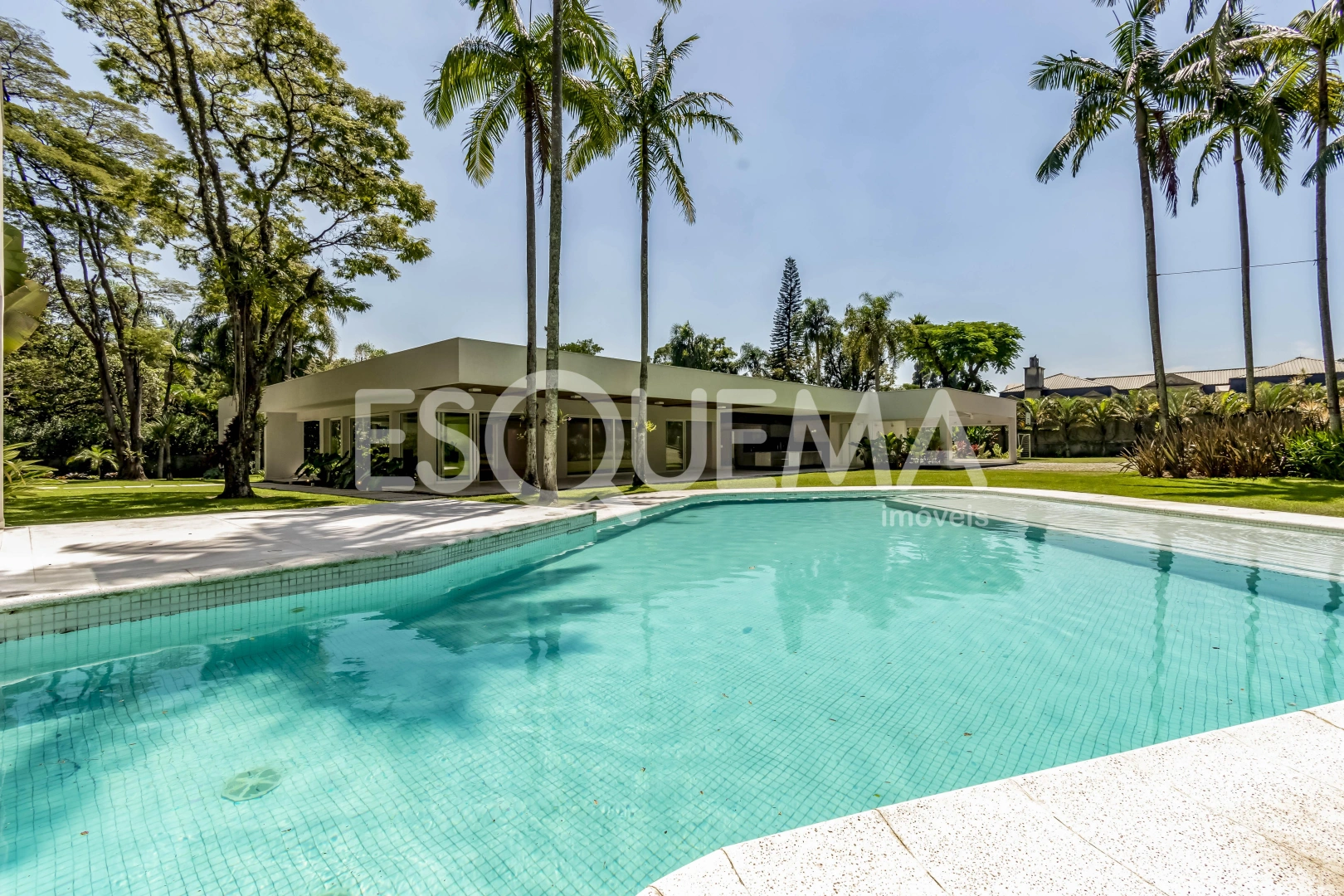 Casa térrea com acesso à Mata Atlântica - Imagem 1