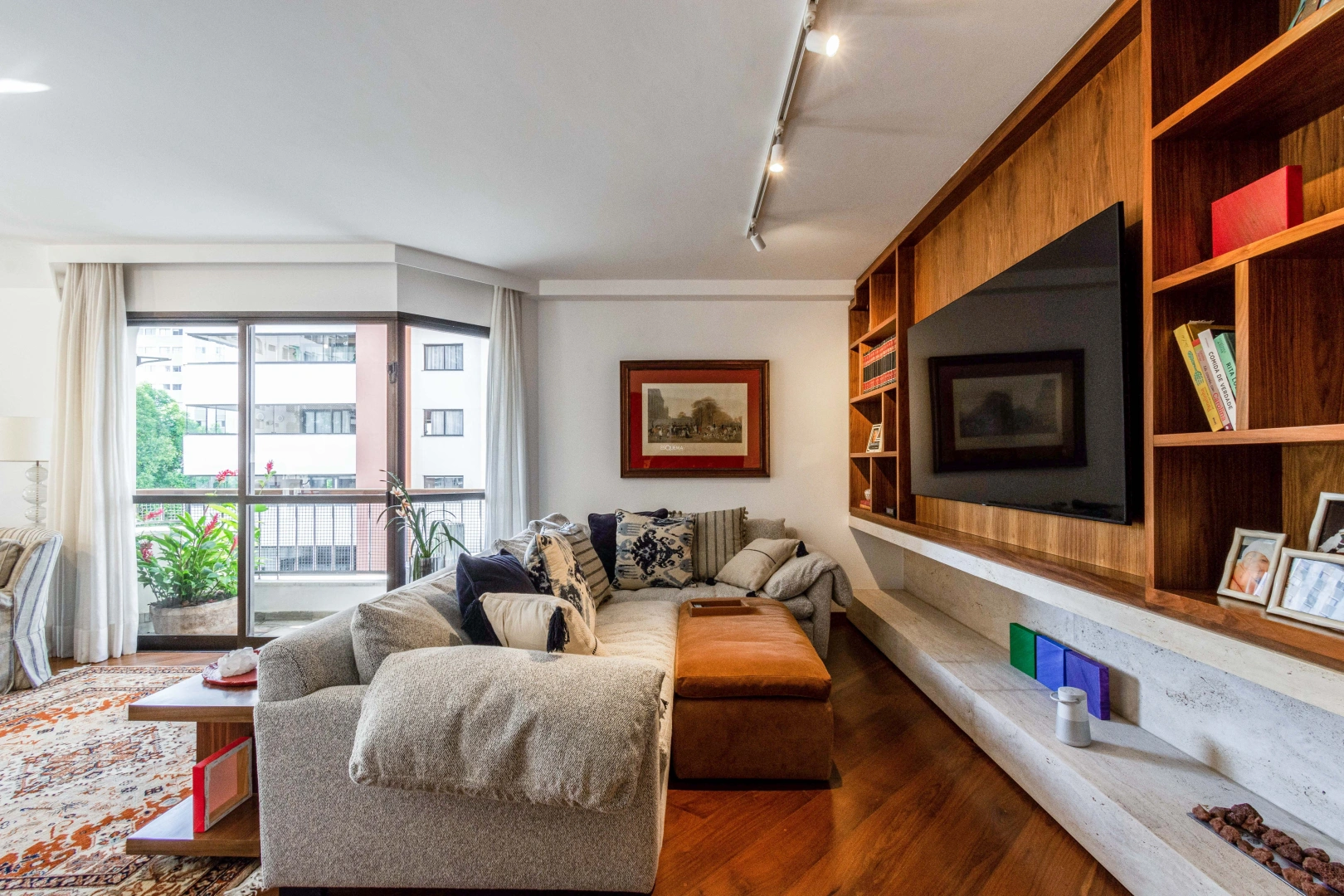 Apartamento recém-reformado com planta espaçosa - Imagem 6