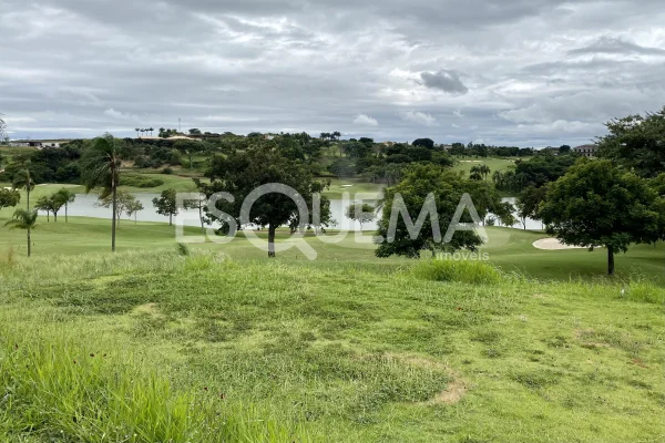 Amplo terreno com título da Praia da Gama