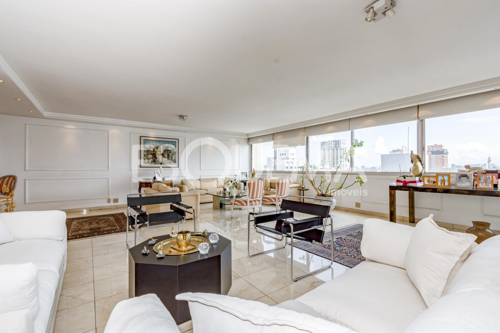 Amplo apartamento próximo à Rua Oscar Freire - Imagem 2