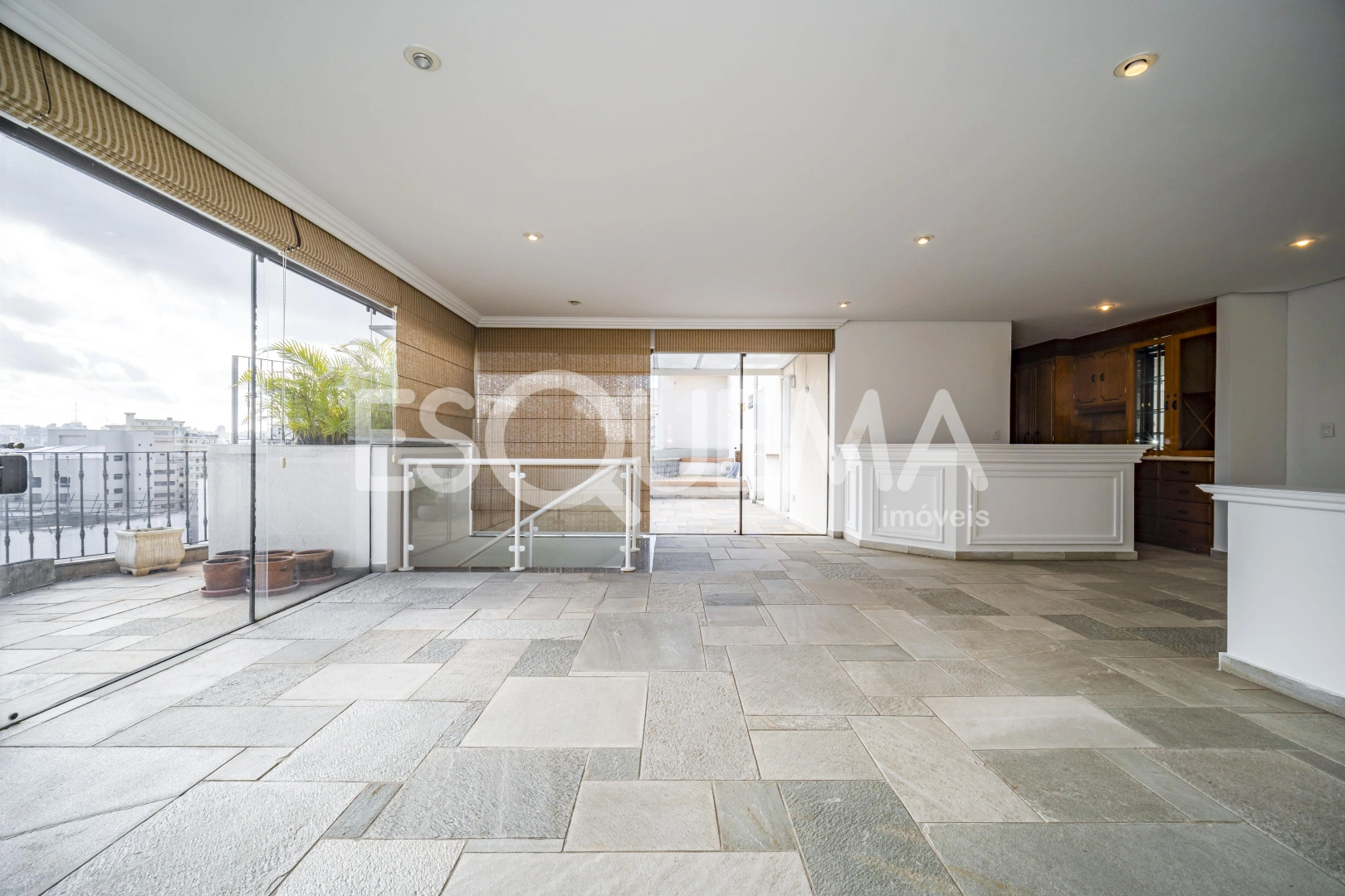 Cobertura duplex próxima à Praça Pereira Coutinho - Imagem 7