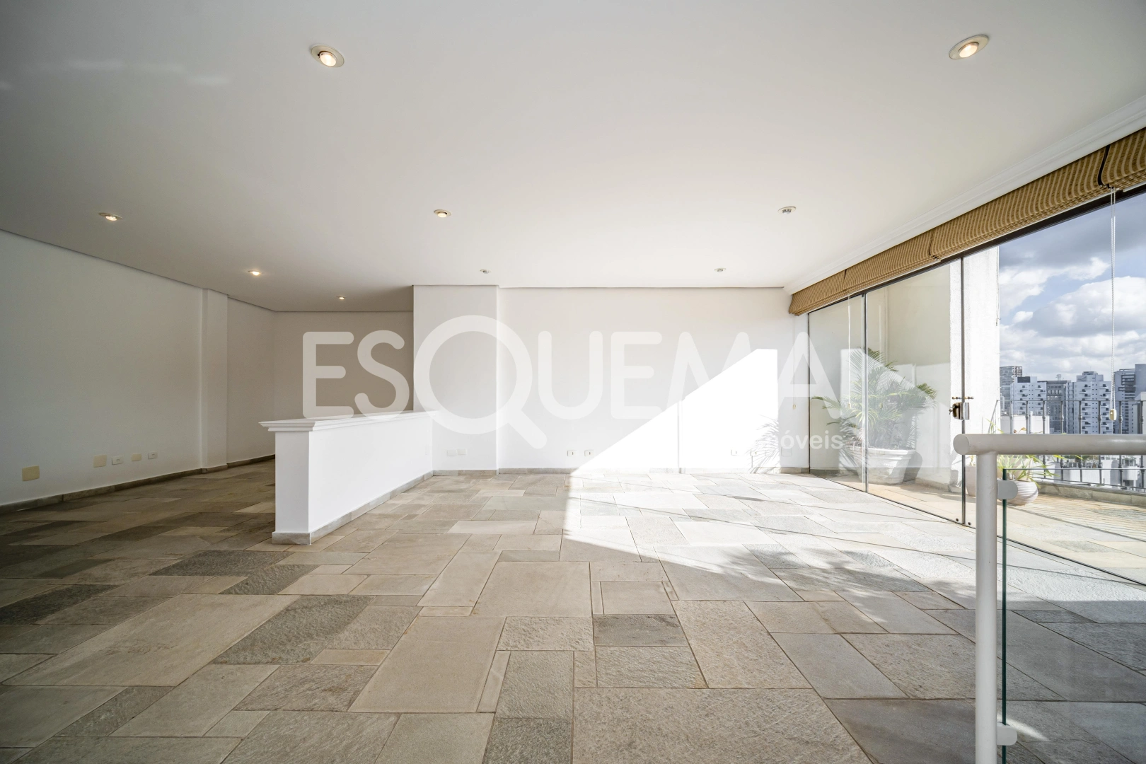 Cobertura duplex próxima à Praça Pereira Coutinho - Imagem 9