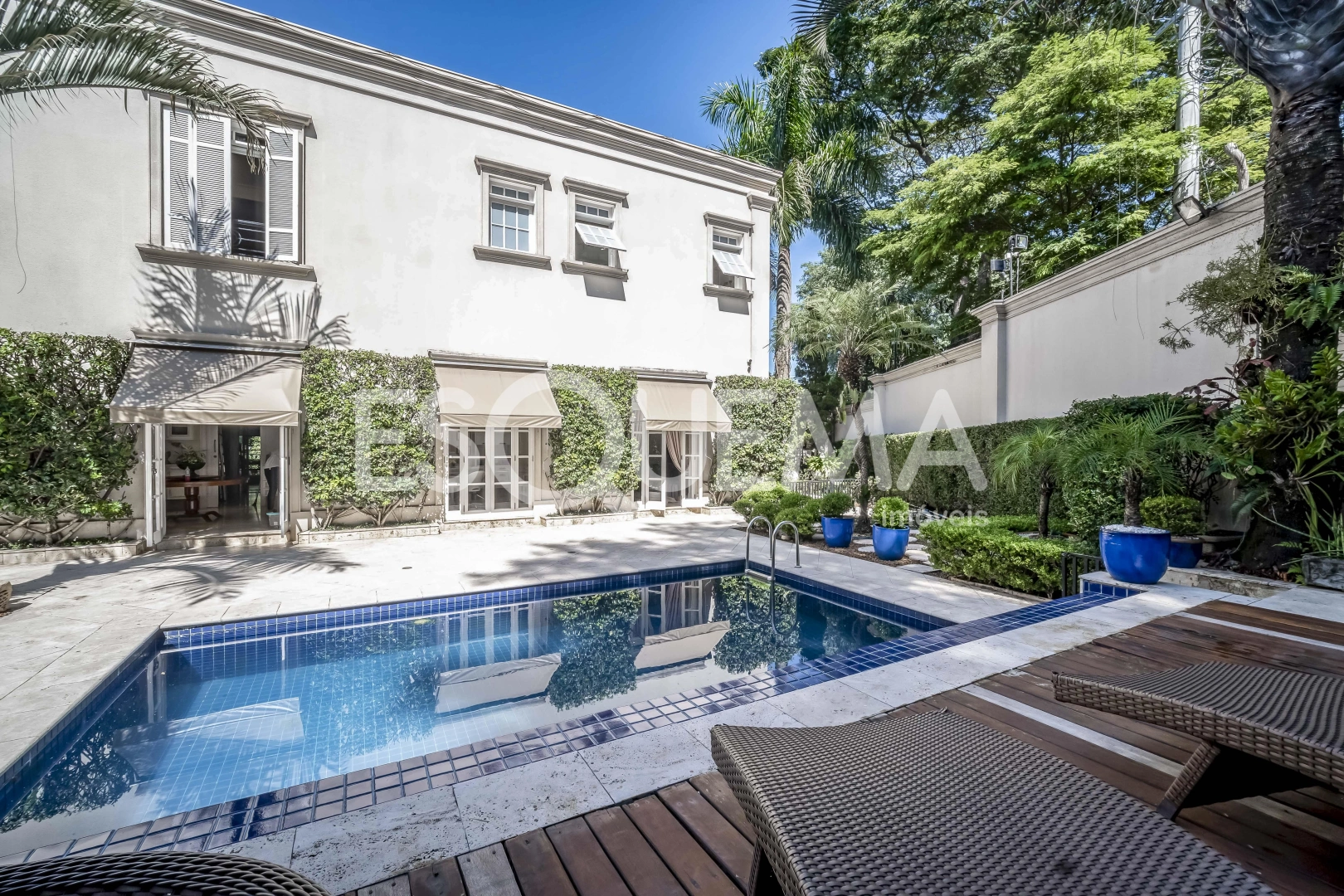Casa em frente à Praça do Pôr do Sol - Imagem 1