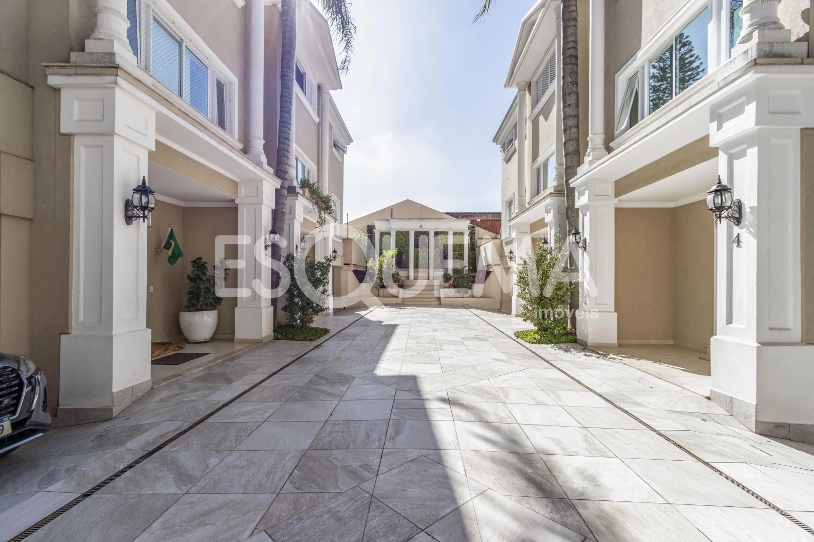 Casa em condomínio com ótima localização - Imagem 3