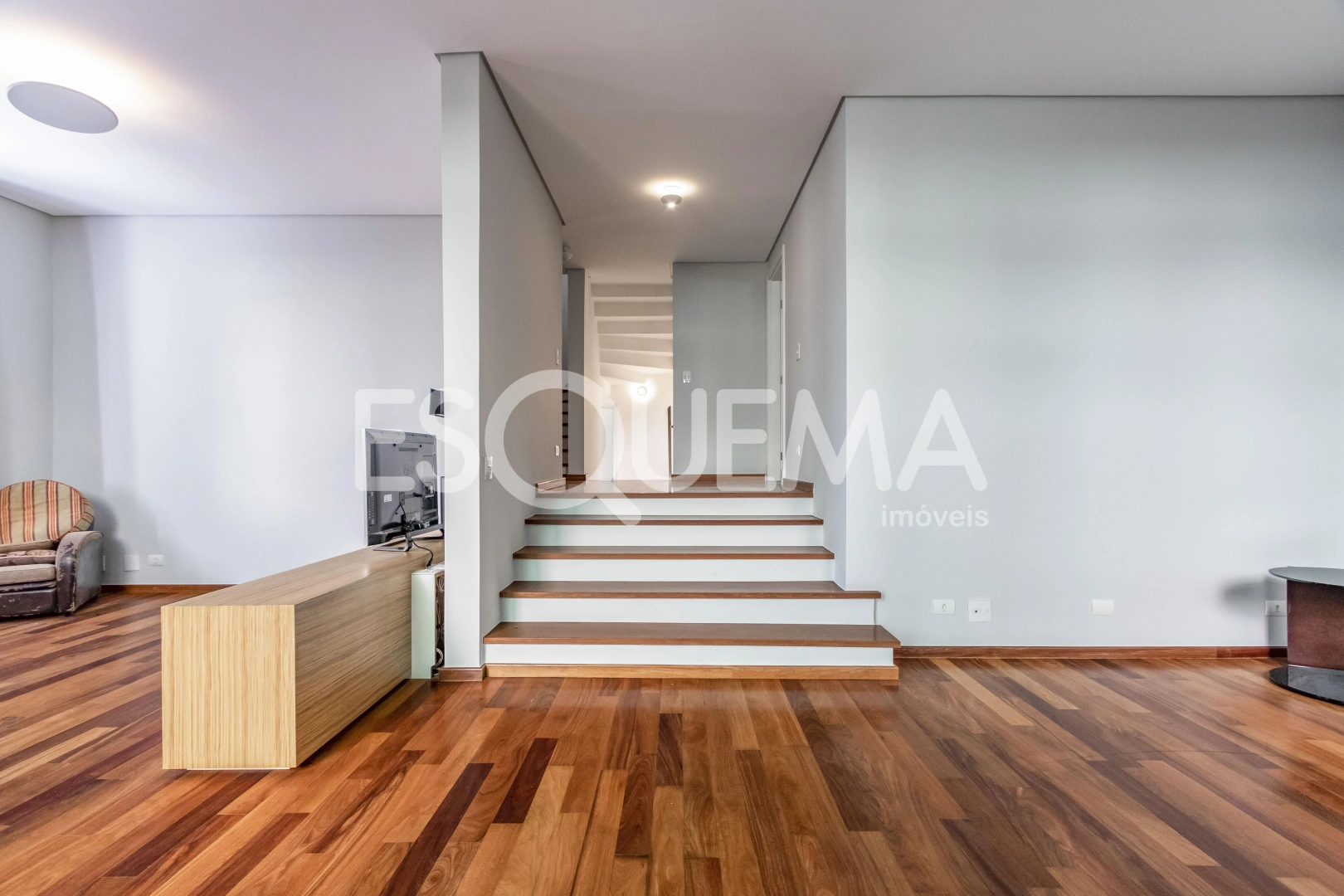 Casa em condomínio com ótima localização - Imagem 9