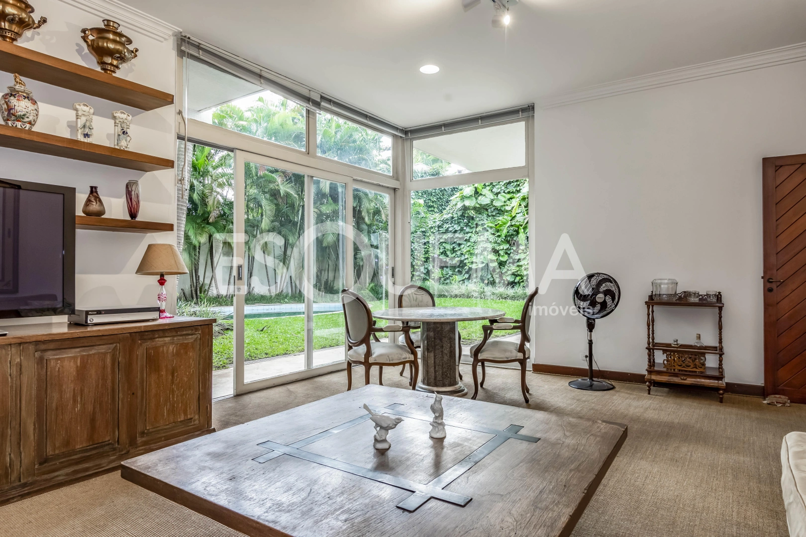 Casa para reforma em ótima localização - Imagem 11