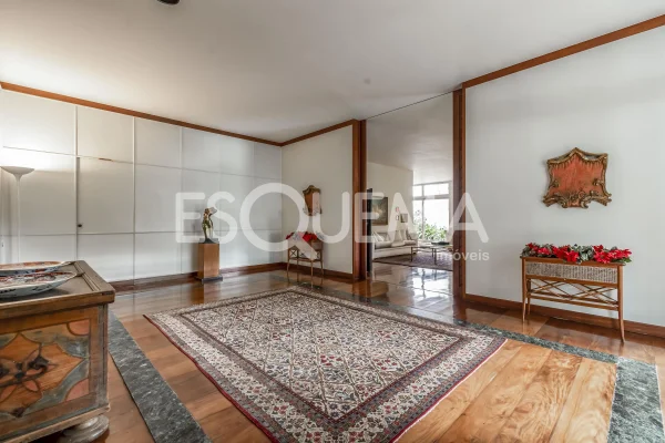 Casa para reforma em ótima localização