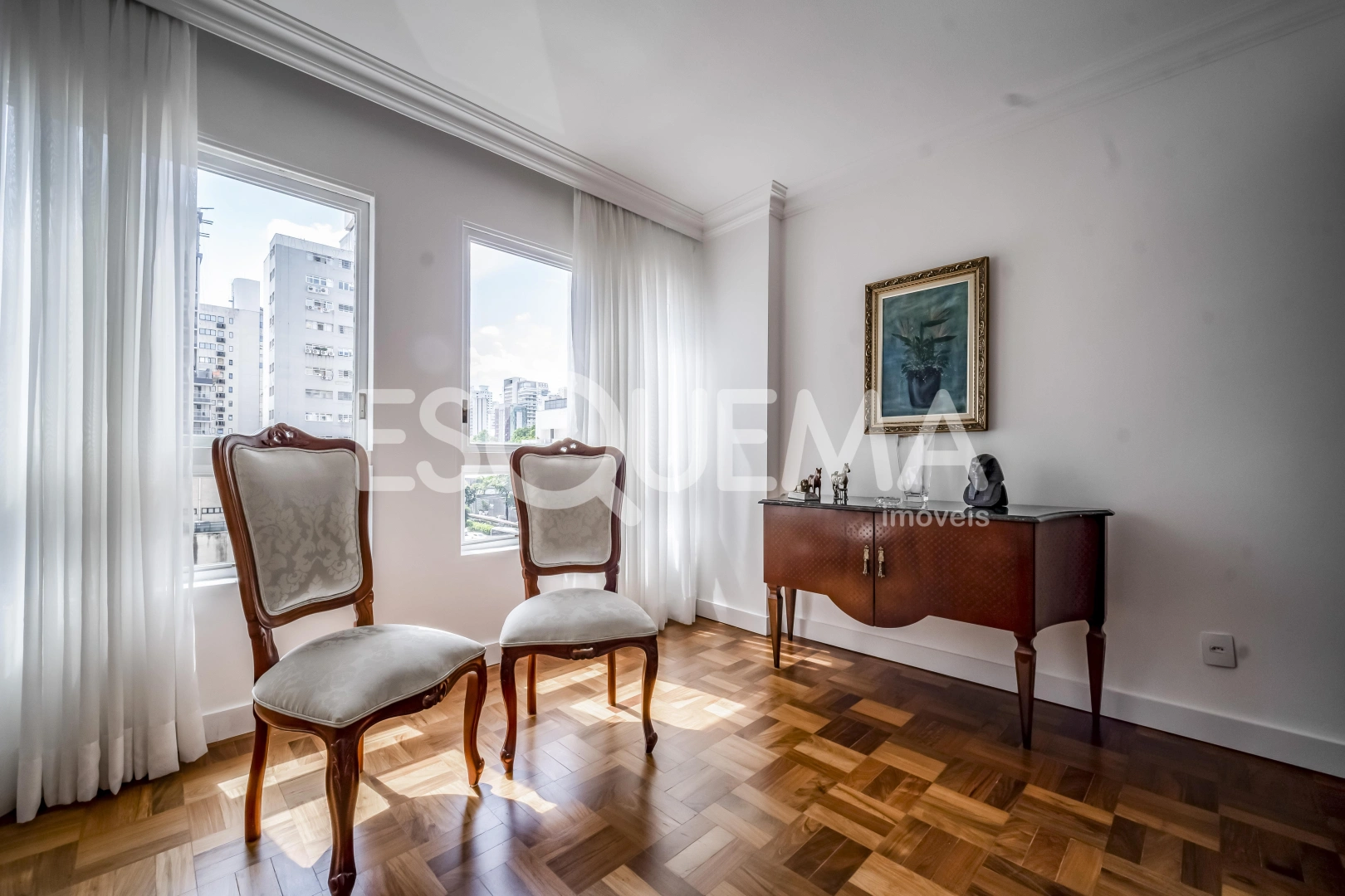 Apartamento amplo e reformado - Imagem 4
