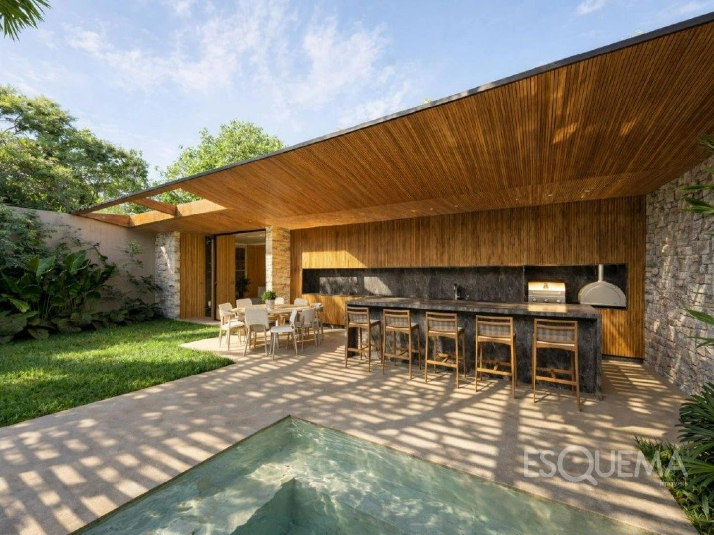 Casa em início de construção em rua plana e arborizada - Imagem 4