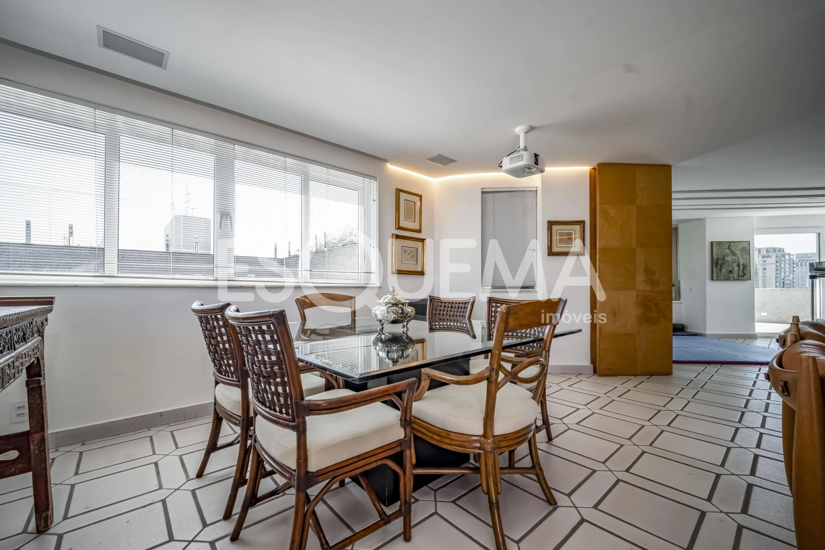Cobertura duplex reformada com piscina - Imagem 6