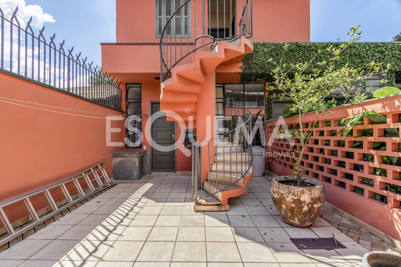 Casa em rua segura e arborizada - Imagem 11