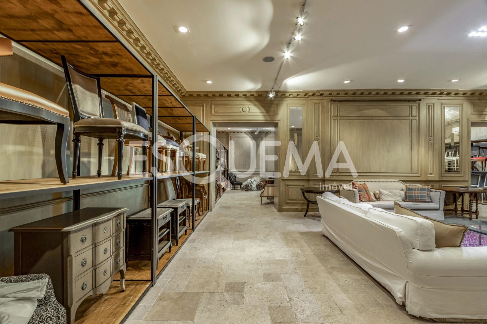 Loja com estilo clássico referência em decoração - Imagem 11