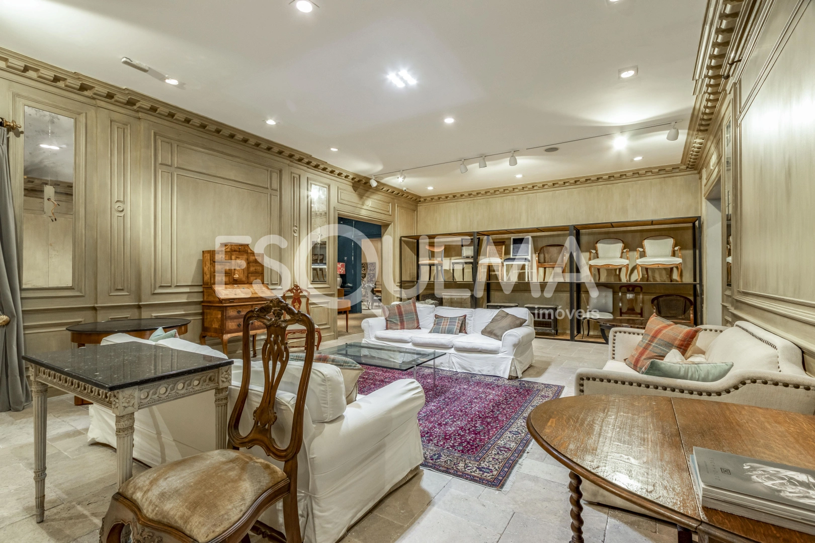 Loja com estilo clássico referência em decoração - Imagem 13