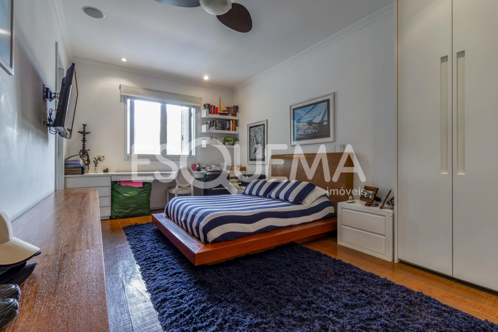 Casa com ótima localização em rua residencial - Imagem 12
