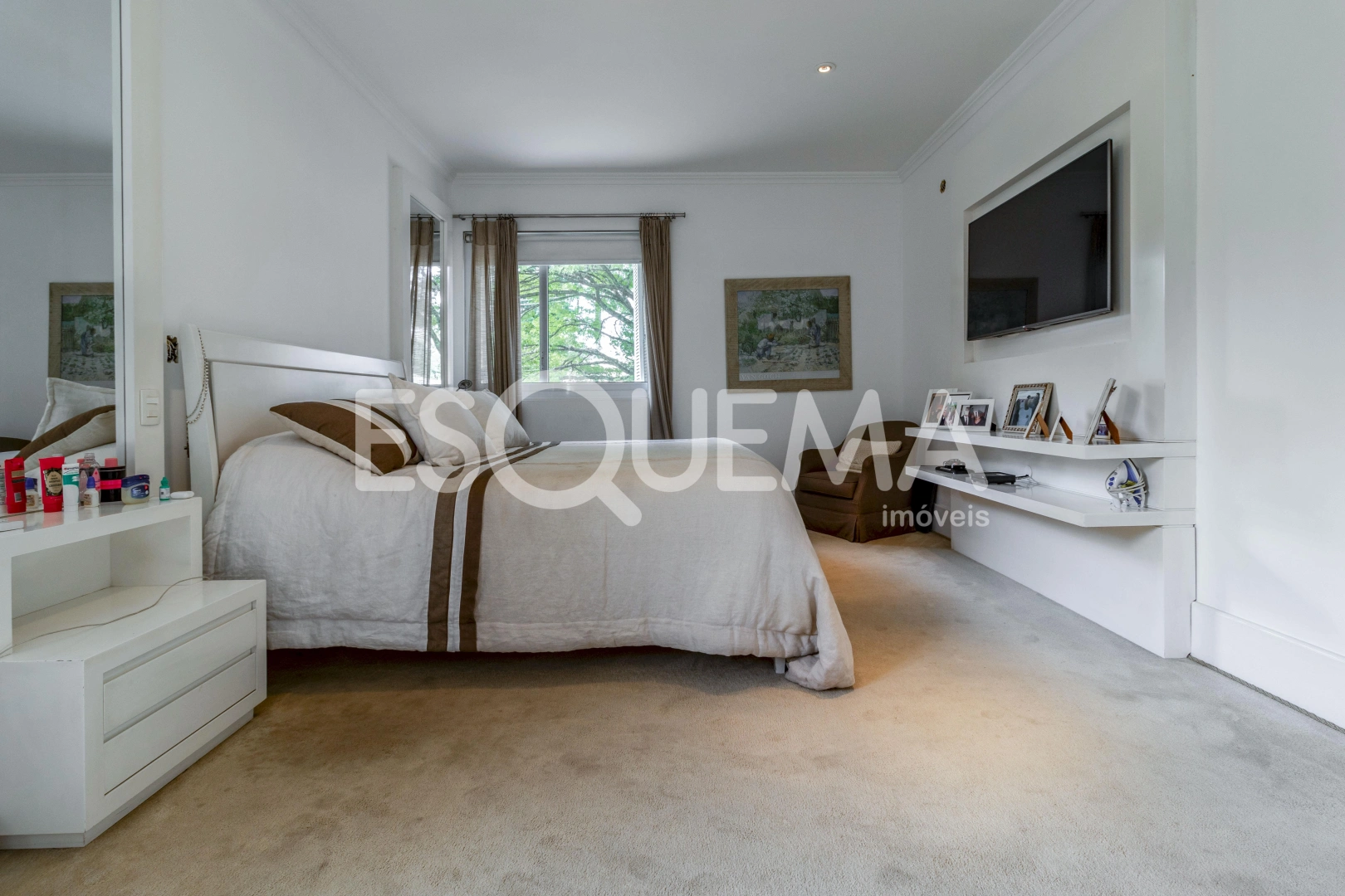 Casa com ótima localização em rua residencial - Imagem 14