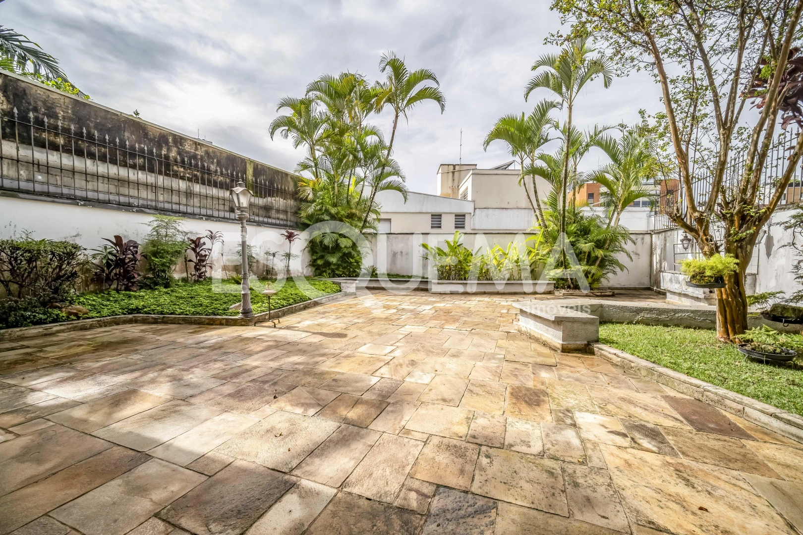 Amplo casa ampla em região arborizada - Imagem 3