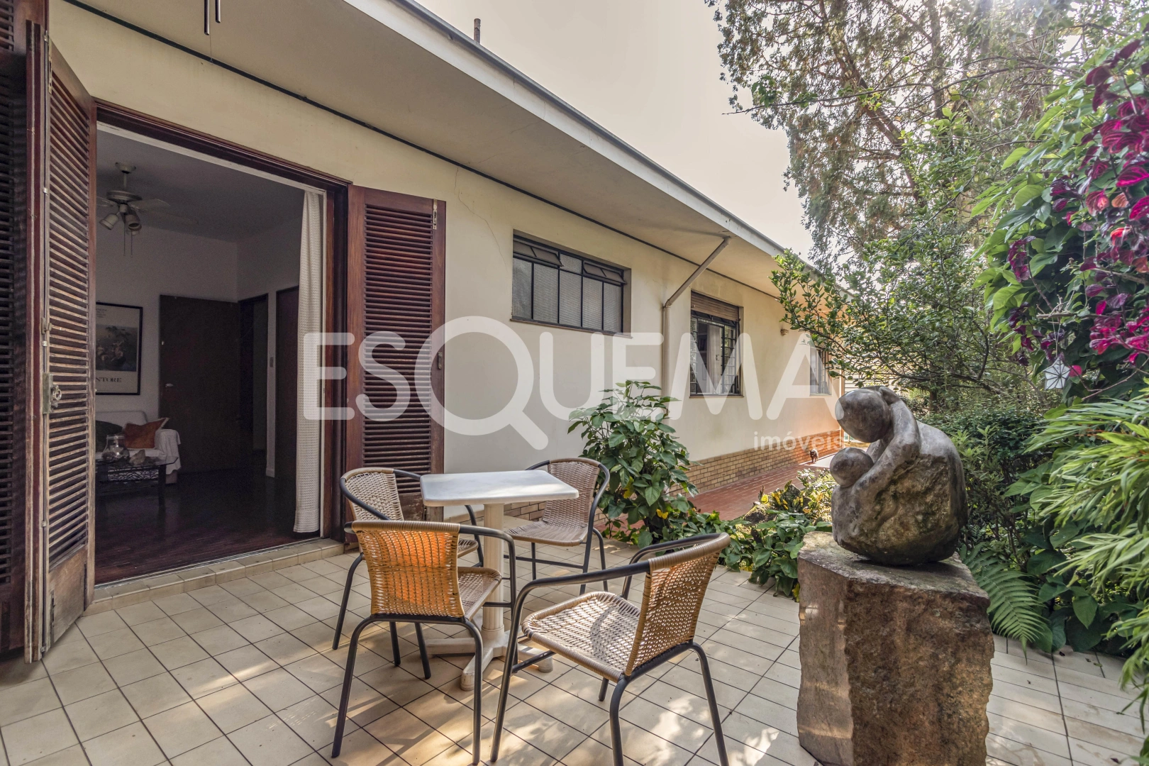 Casa térrea com excelente localização e segurança - Imagem 10