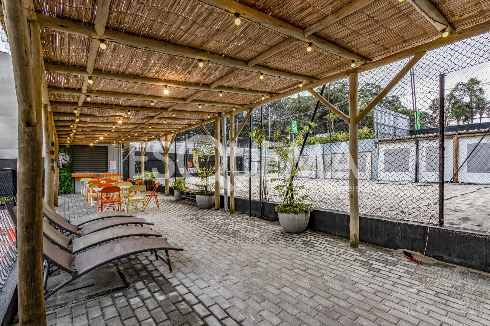Terreno amplo com ótima localização - Imagem 10