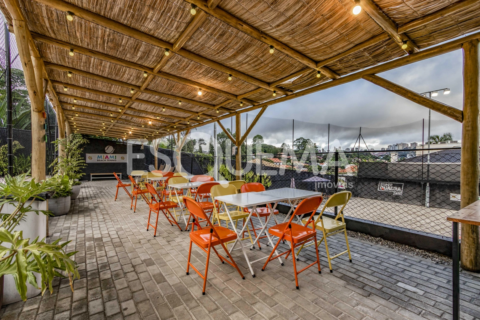 Terreno amplo com ótima localização - Imagem 4