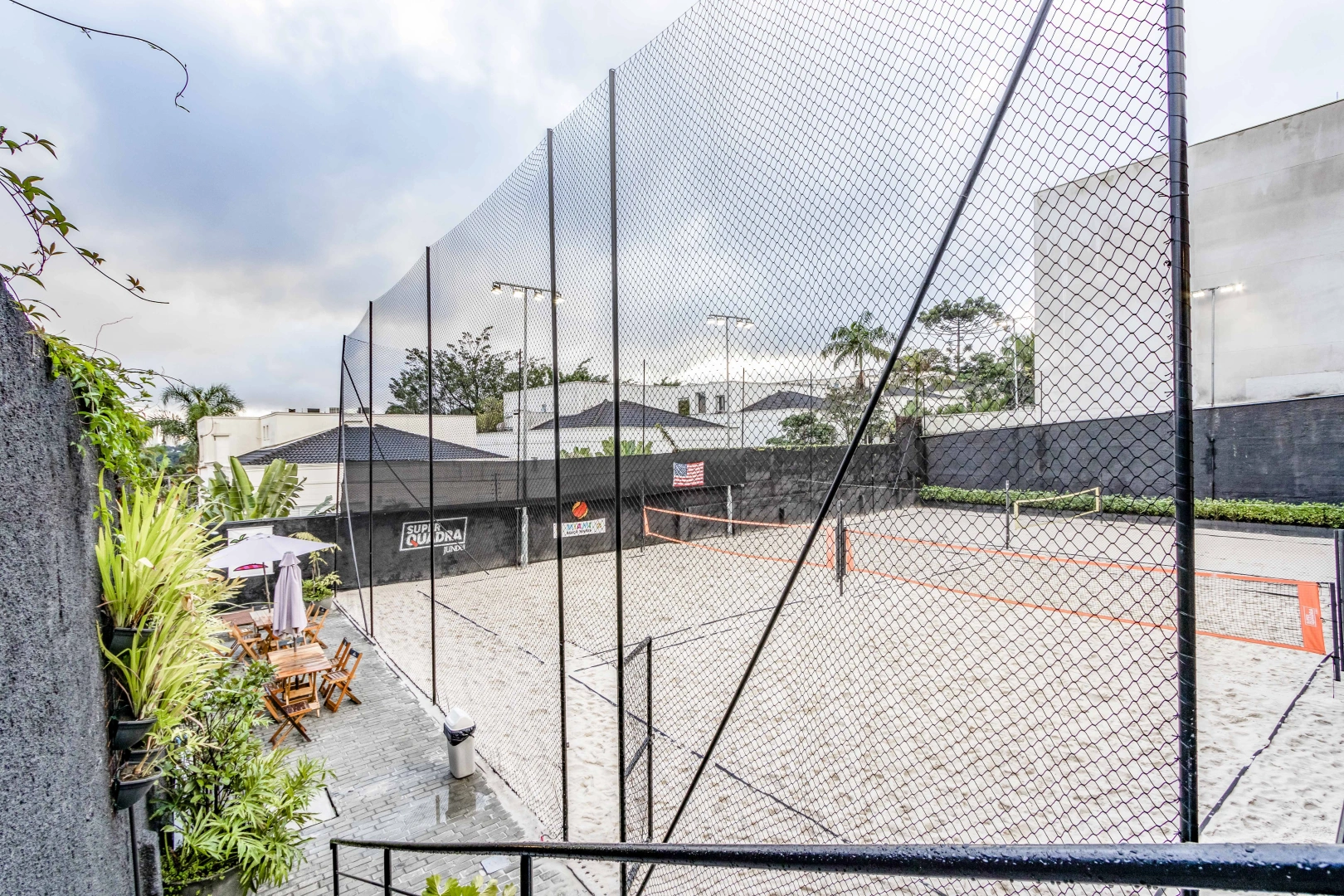 Terreno amplo com ótima localização - Imagem 9