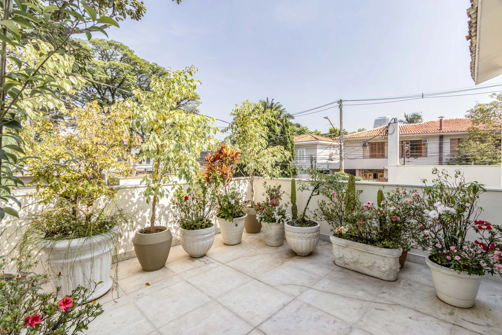 Casa em excelente localização e bairro valorizado - Imagem 9