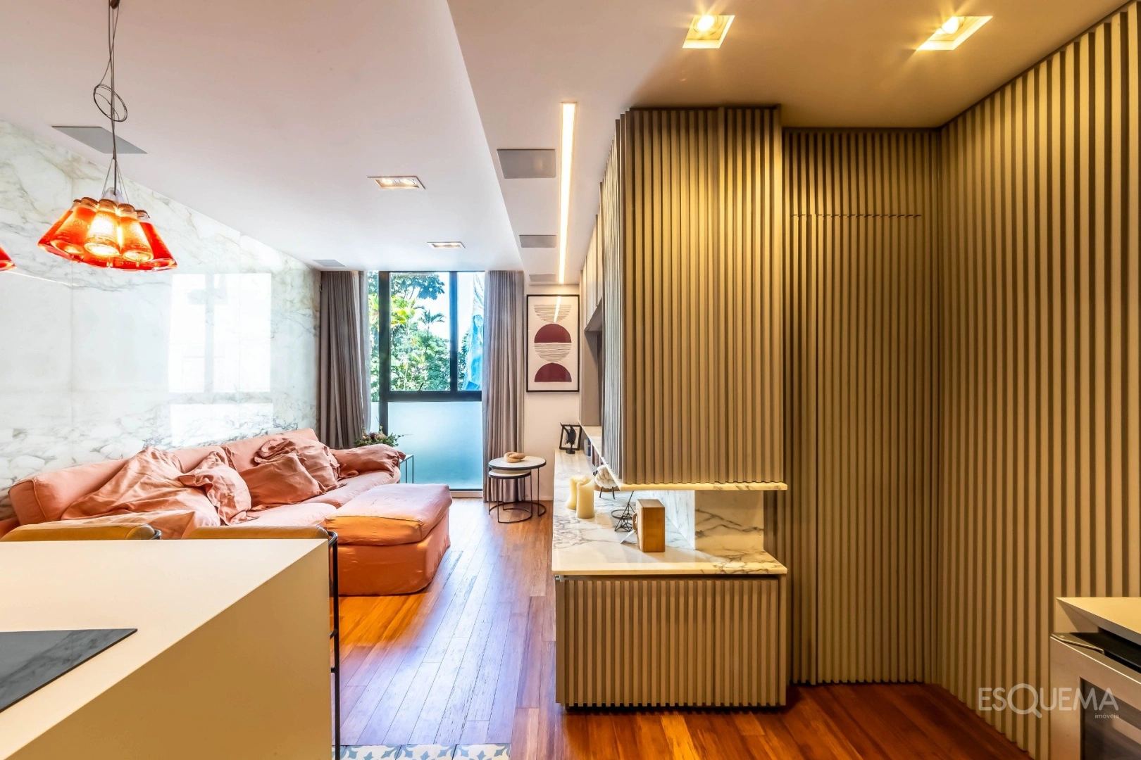 Casa reformada em condomínio no Itaim Bibi, com projeto de Léo Shehtman - Imagem 2