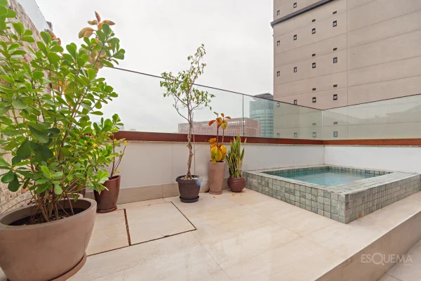 Cobertura duplex a passos da Faria Lima, Clube Pinheiros e Iguatemi