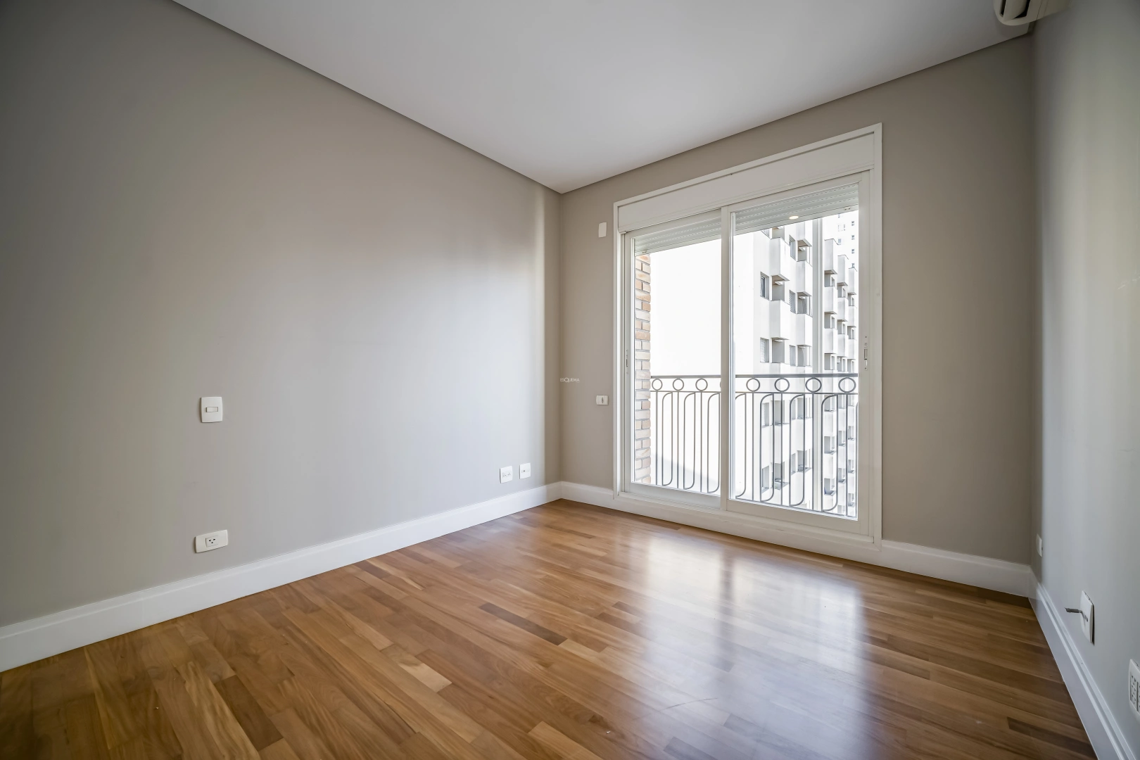 Apartamento reformado em bairro nobre - Imagem 10